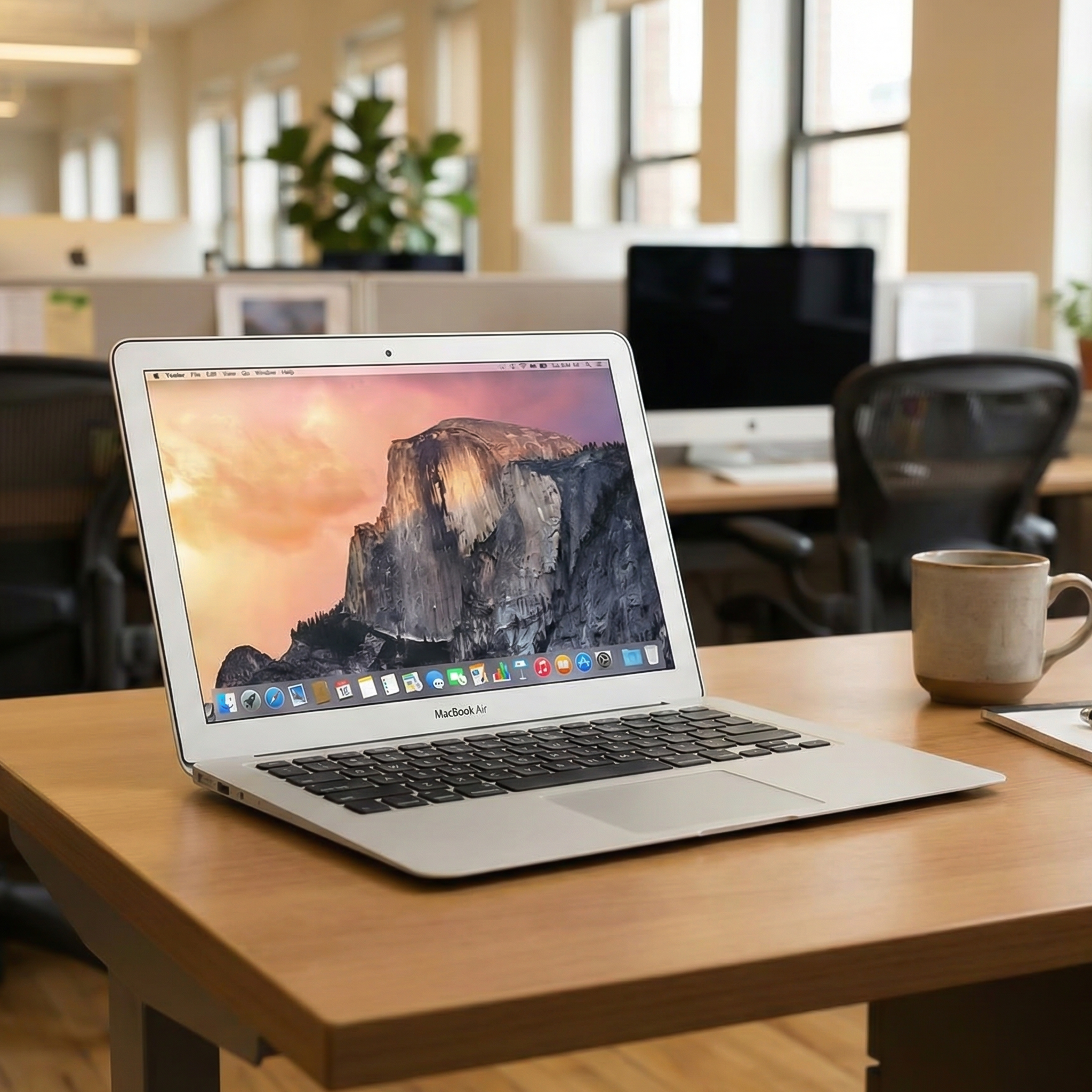 MacBook Air A1466 2017 13 Inch Intel Core_i5 1.3GHz 8_GB DDR3L 128_GB SSD Intel HD Graphics 5000 ~1.5GB SILVER ( Device No.:721 )