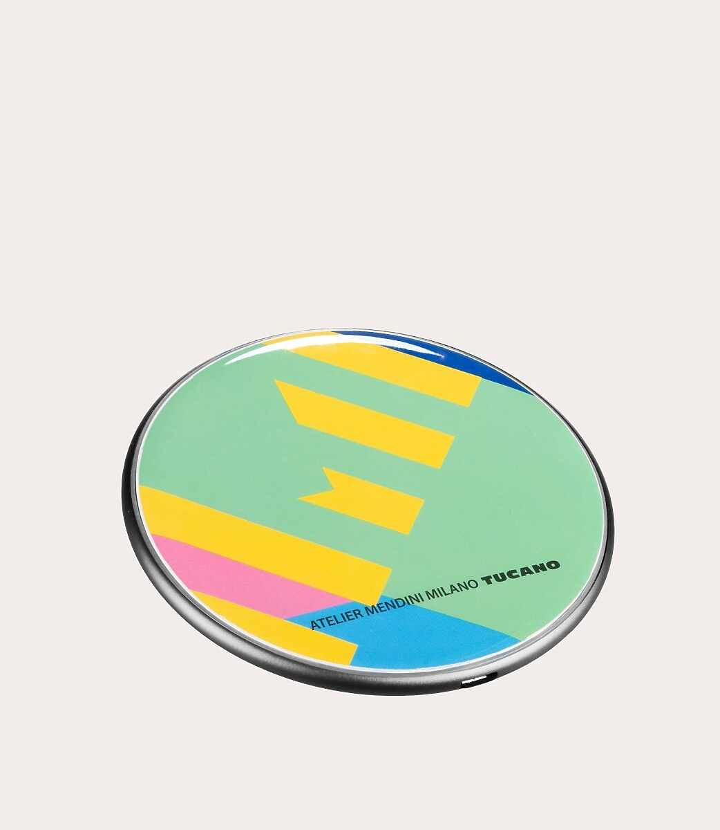 Tucano Wireless charging base with output power of up to 15W, suitable for supported devices and compatible